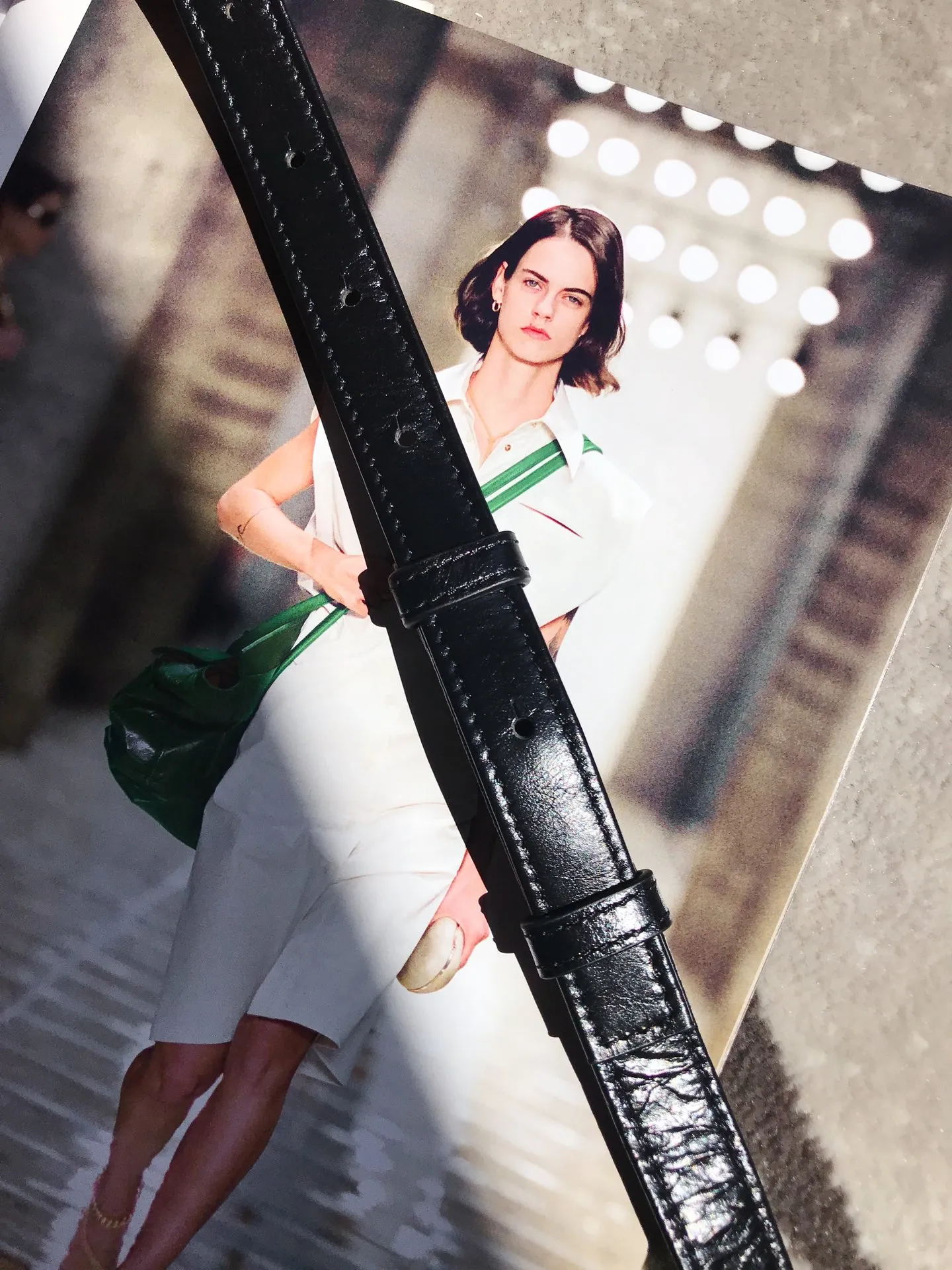 𝗕𝗼𝘁𝘁𝗲𝗴𝗮 𝗩𝗲𝗻𝗲𝘁𝗮———— New product𝗺𝗶𝗻𝗶 𝗰𝗮𝘀𝘀𝗲𝘁𝘁𝗲‼ ️ A super cute one 𝒎𝒊𝒏𝒊 𝒄𝒂𝒔𝒔𝒆𝒕𝒕𝒆, a must-have for delicate girls. It’s the same height as lipstick. Although it can’t fit a mobile phone, it can fit all my cuteness and lipstick ❗️ We only make the highest end in the market, welcome to compare Size: 12*8*4cm.